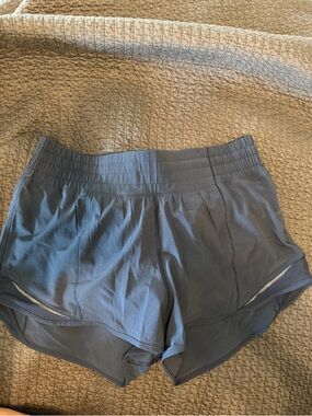 lululemon hotty hot short